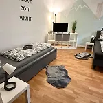 Gemuetliche Altbauwohnung Nahe Des Bahnhofs Halle 公寓 *