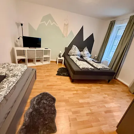 Gemuetliche Altbauwohnung Nahe Des Bahnhofs Halle