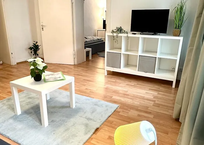 Gemuetliche Altbauwohnung Nahe Des Bahnhofs Halle