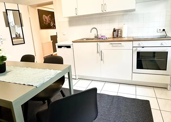 Apartman Gemuetliche Altbauwohnung Nahe Des Bahnhofs Halle *